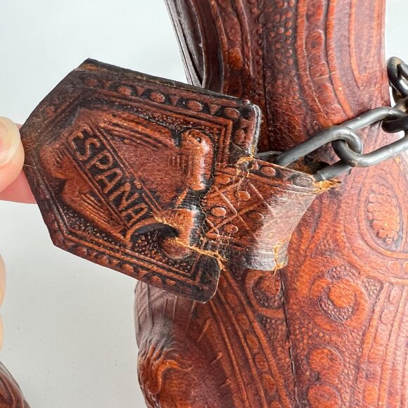 Vintage Jeyre Embossed Leather Don Quixote Decanter Wine Whiskey Spain set of 2 - Picture 13 of 16